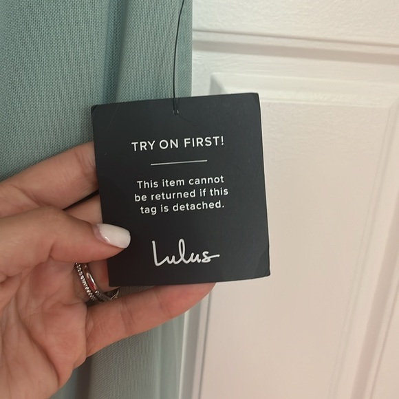 NWT LULUS sage green halter maxi dress size M - Picture 4 of 9